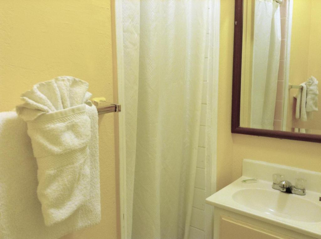 Oceanside Inn & Suites 客房 照片